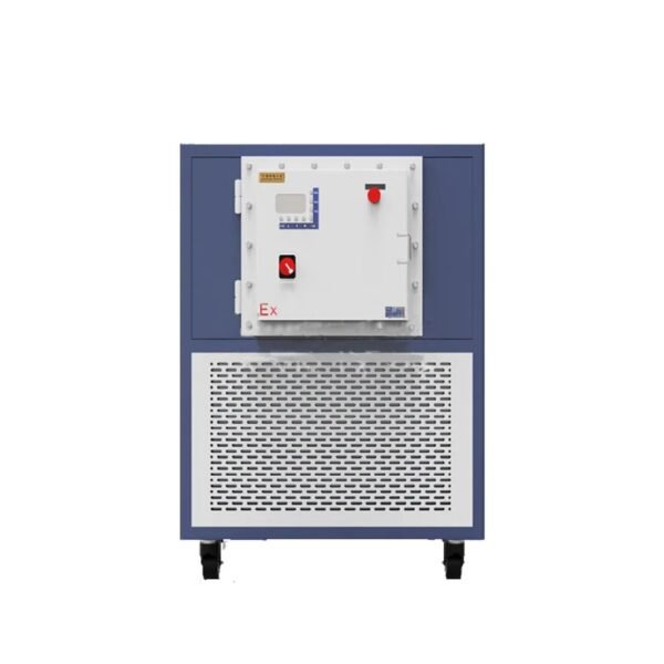 Refrigerated heating circulator with 100L volume -40°C to 200°C ±1°C temperature accuracy