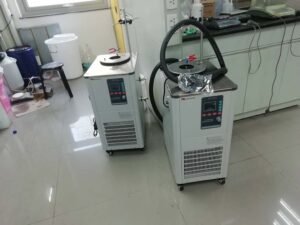 Low Temperature Thermostatic Cooling Bath used in chemistry, biology, and materials science laboratories by EquilRxnLab